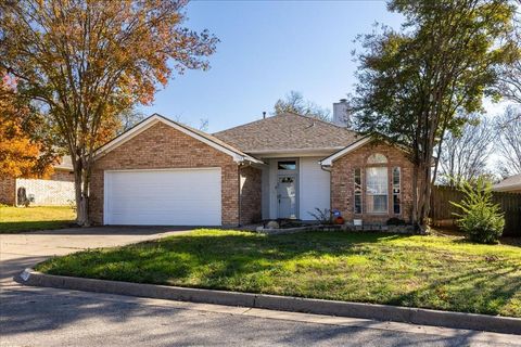 1309 Mcanear Court Cleburne TX 76033