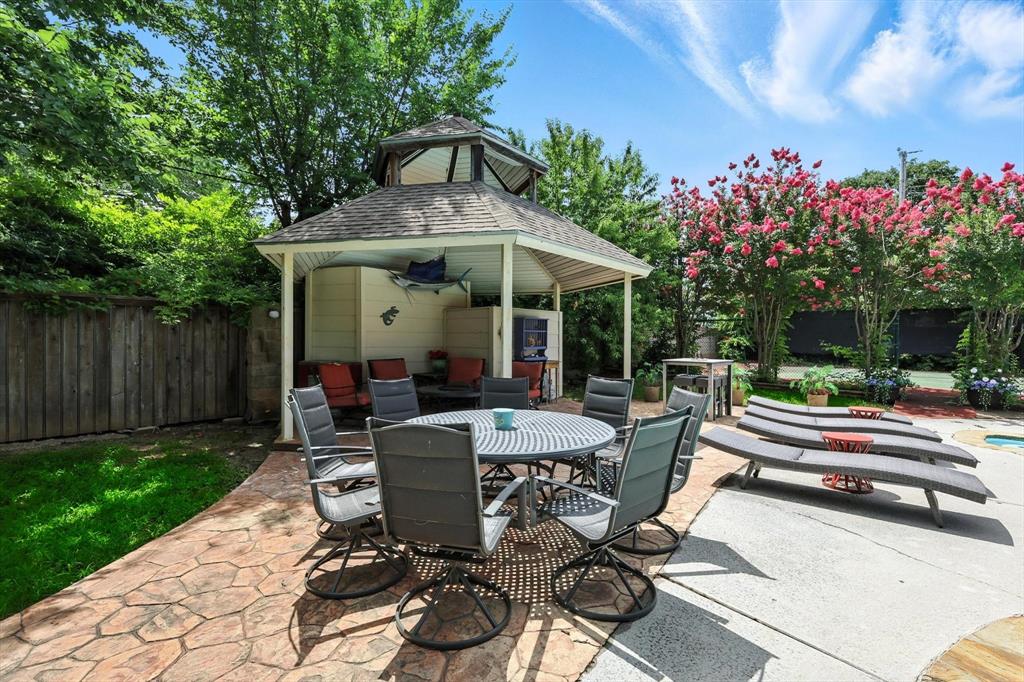 1003 Glenwick Lane