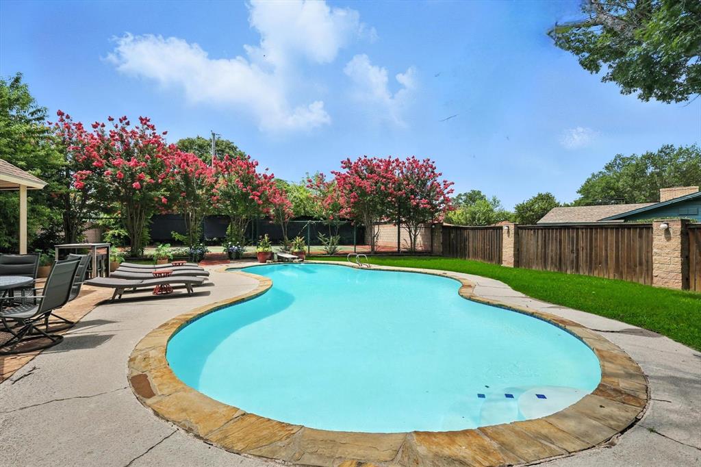 1003 Glenwick Lane
