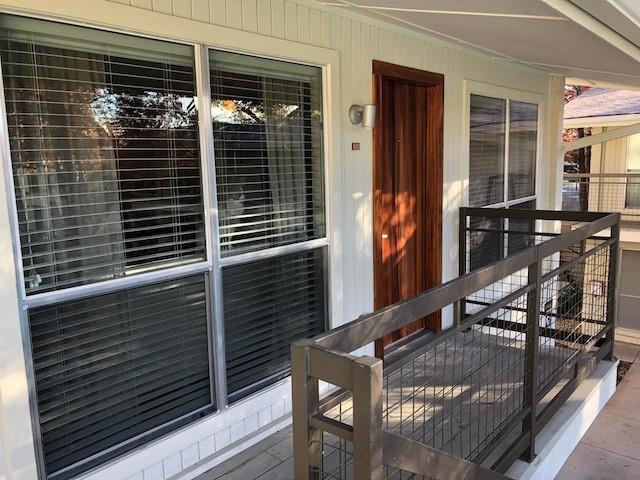 4616 W Lovers Lane 208