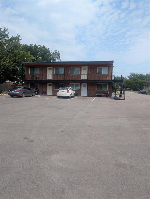 612 S Blue Mound Road