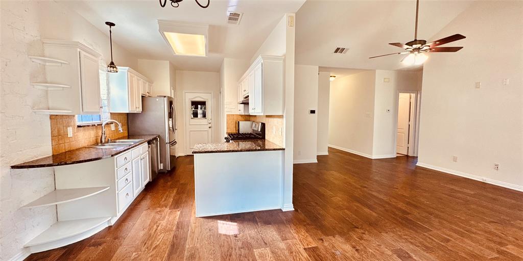 Liberty Hill Add - Residential Lease