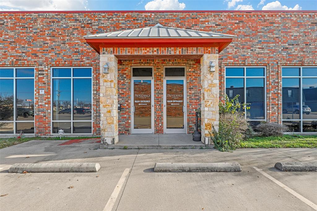 Johnson Street Plaza - Commercial Lease