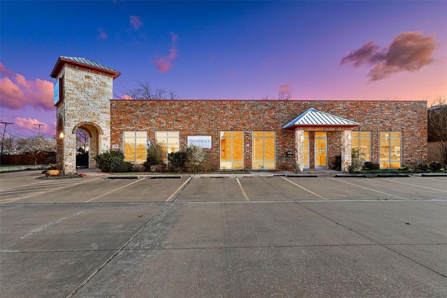 Professional office space available in the heart of the high traffic area of Burleson.

Burleson is a thriving community with opportunity for small businesses to grow will allow multiple small and large business to service a strong market.

Very clean and professional setup with flexible terms.