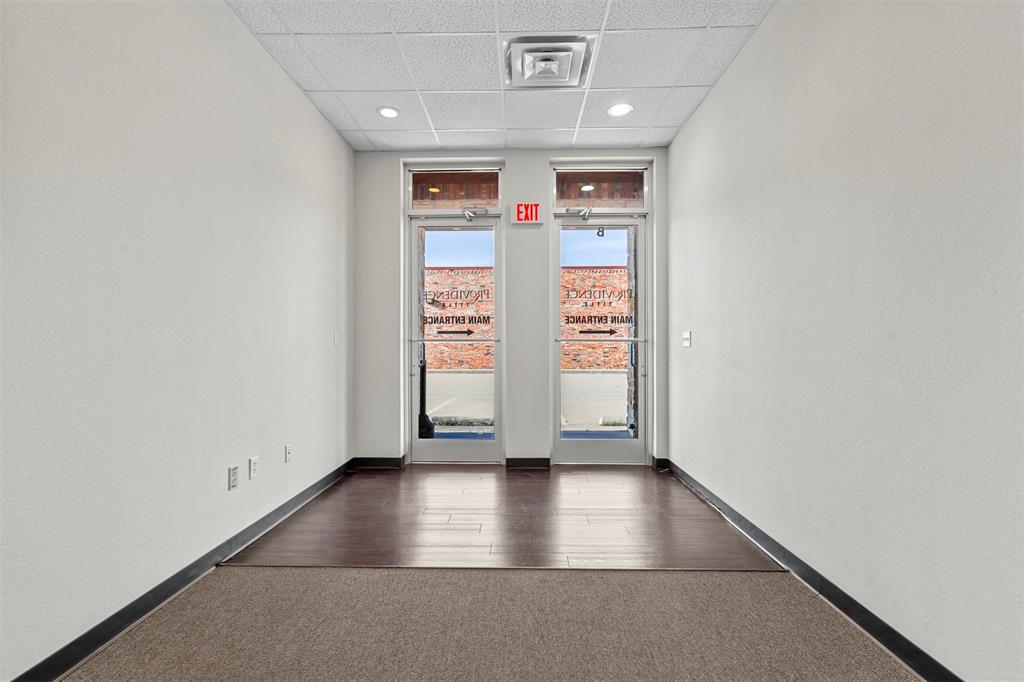 Johnson Street Plaza - Commercial Lease