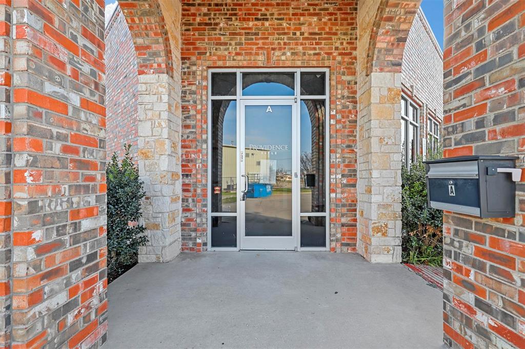 Johnson Street Plaza - Commercial Lease