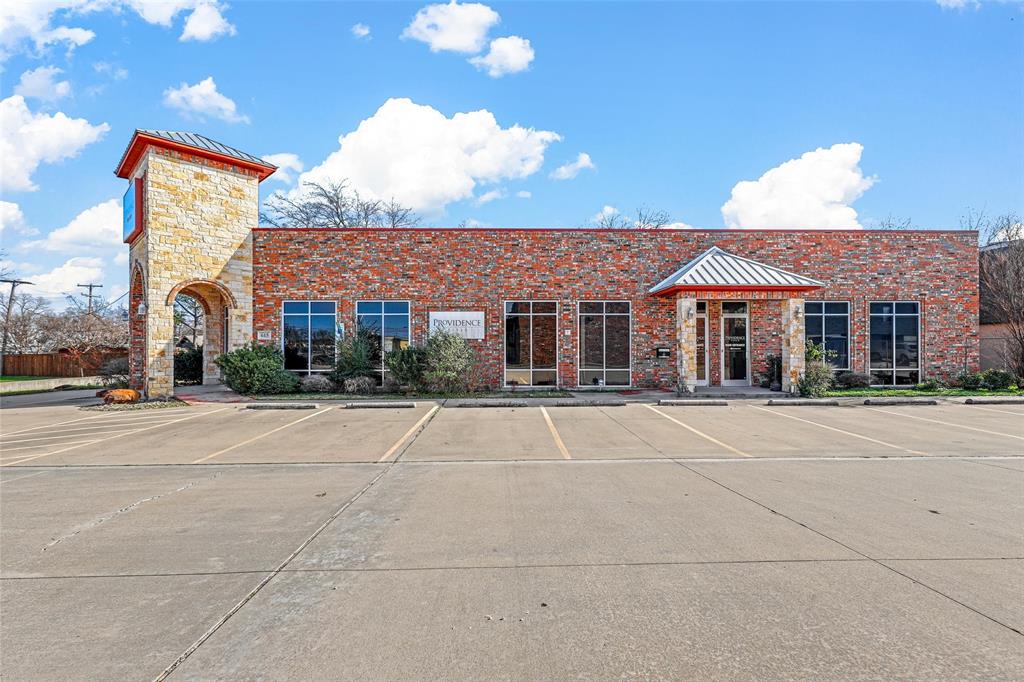 Johnson Street Plaza - Commercial Lease