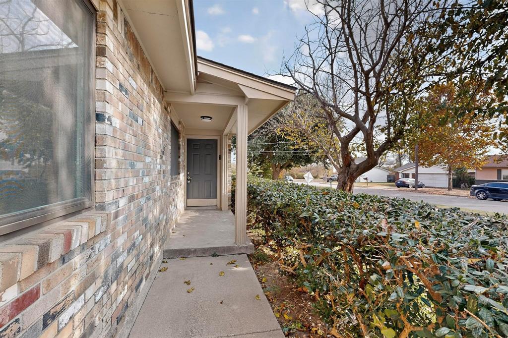 1705 E Hilton Street