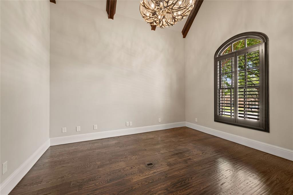 1817 Broken Bend Drive