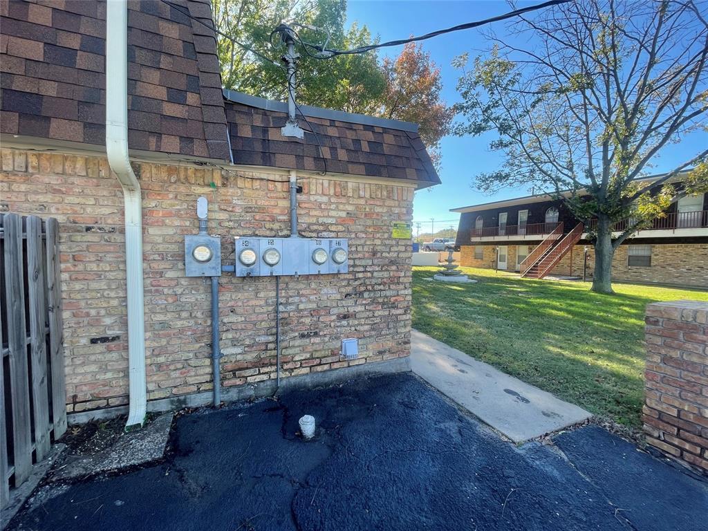 106 E Josephine Avenue