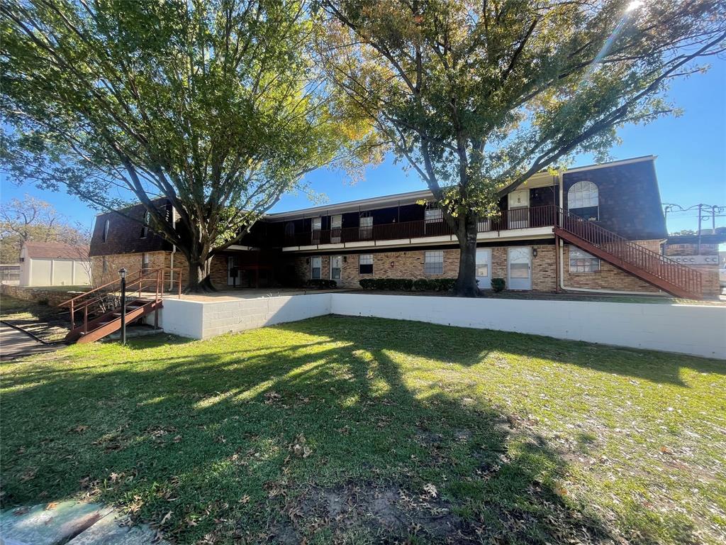 106 E Josephine Avenue