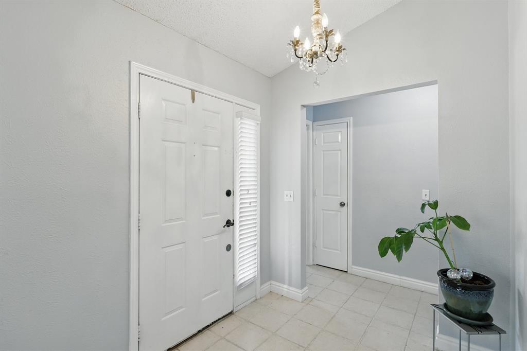 1338 Saddleback Lane