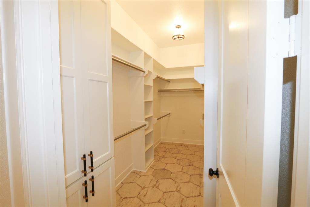 Crown Point Estate II - Residential