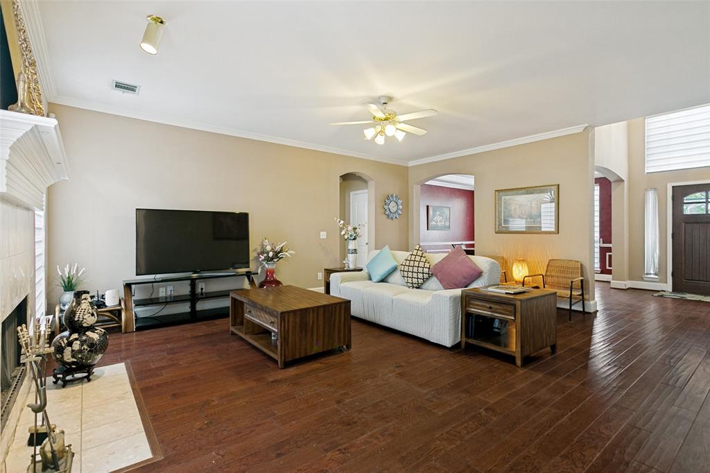 1222 Shadetree Lane