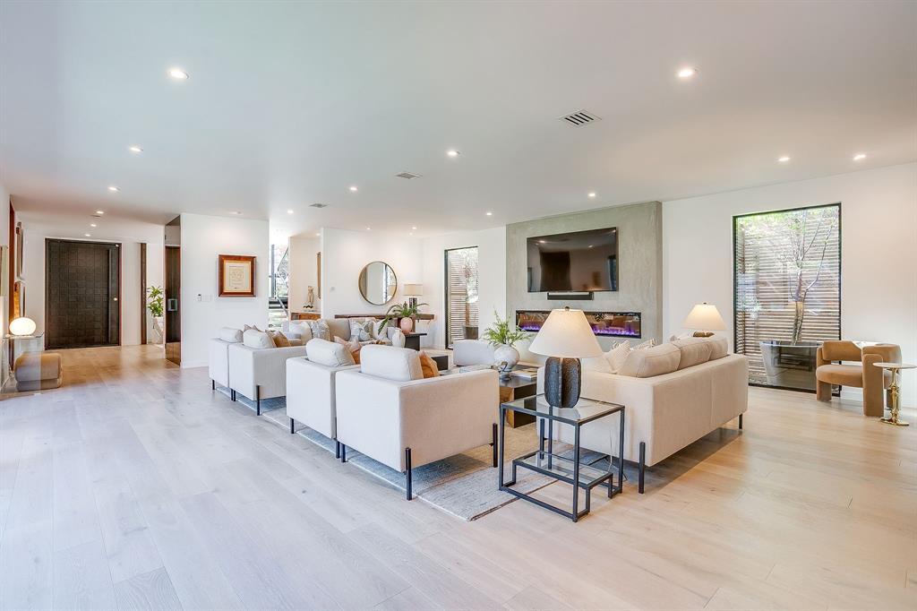 Chamberlain Arlington Heights 1st - Residential