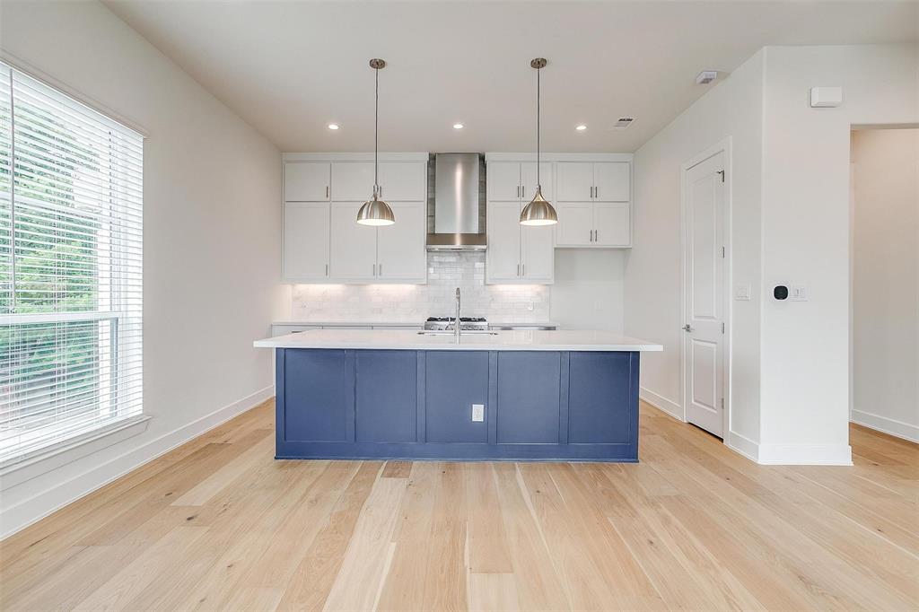 Main 7 Twnhm Add - Residential