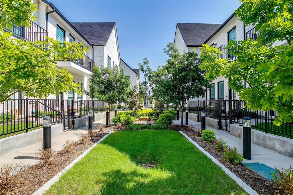 Main 7 Twnhm Add - Residential