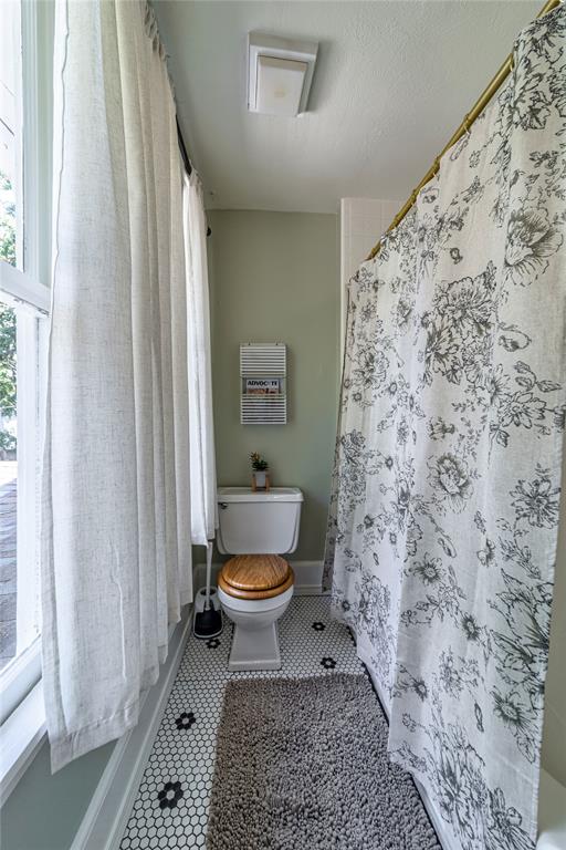 Winnetka Heights - Residential Lease