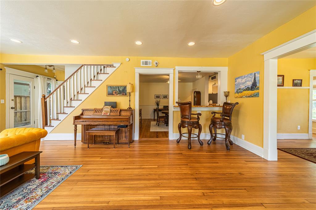 Winnetka Heights - Residential Lease