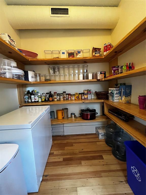 Winnetka Heights - Residential Lease