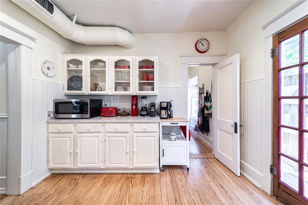 Winnetka Heights - Residential Lease