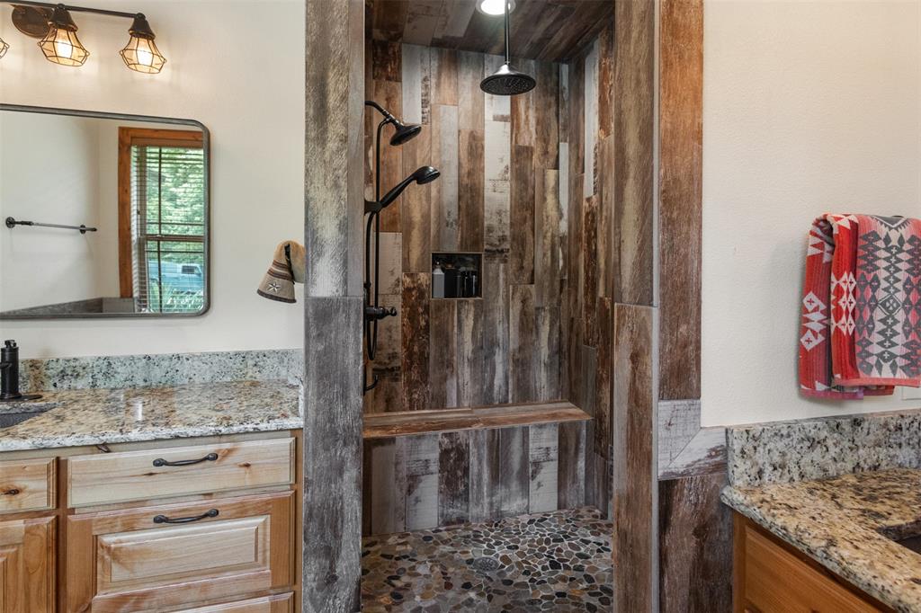 BEACHWOOD ESTATES - Residential