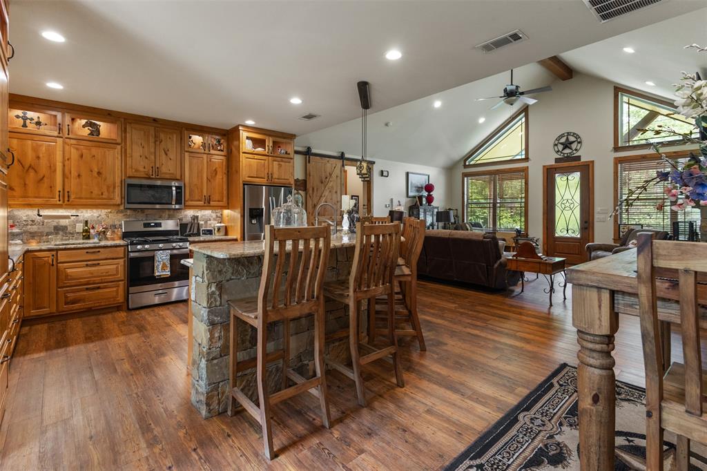 BEACHWOOD ESTATES - Residential
