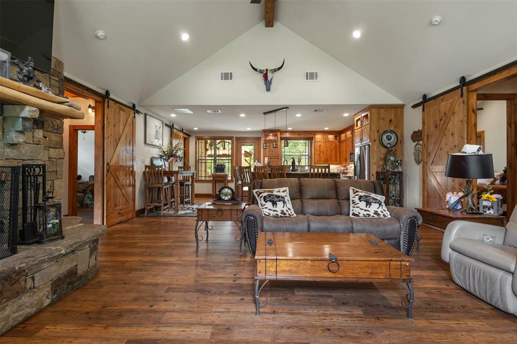 BEACHWOOD ESTATES - Residential