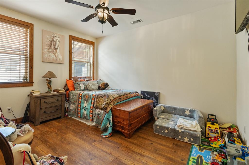 BEACHWOOD ESTATES - Residential