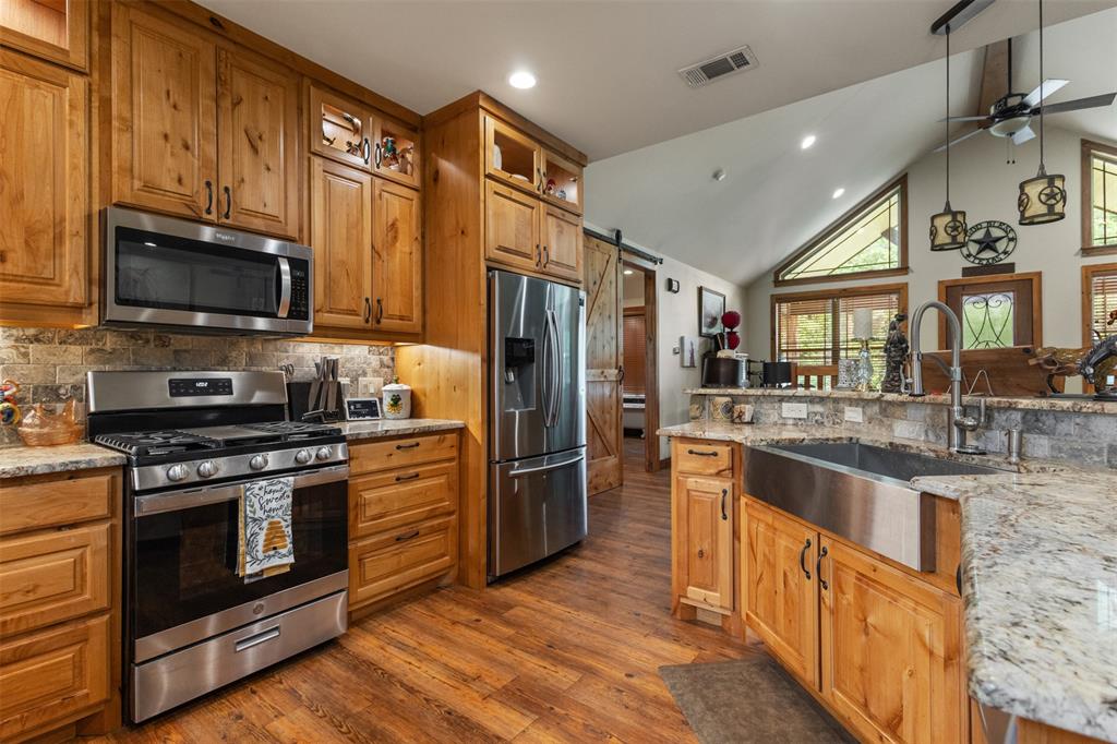 BEACHWOOD ESTATES - Residential