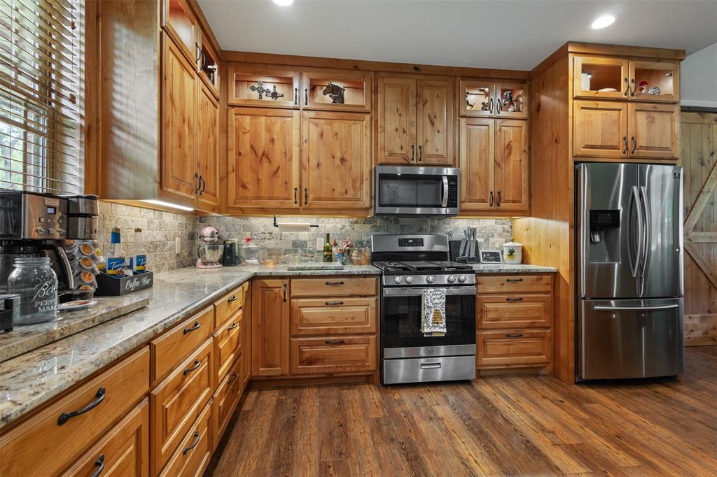 BEACHWOOD ESTATES - Residential