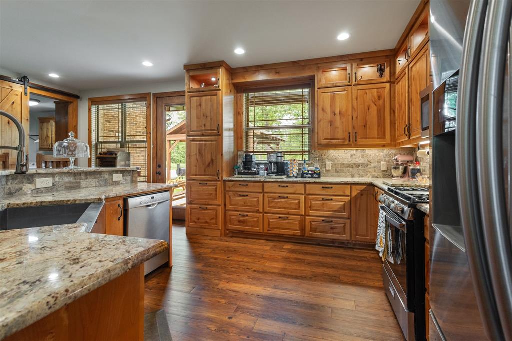 BEACHWOOD ESTATES - Residential