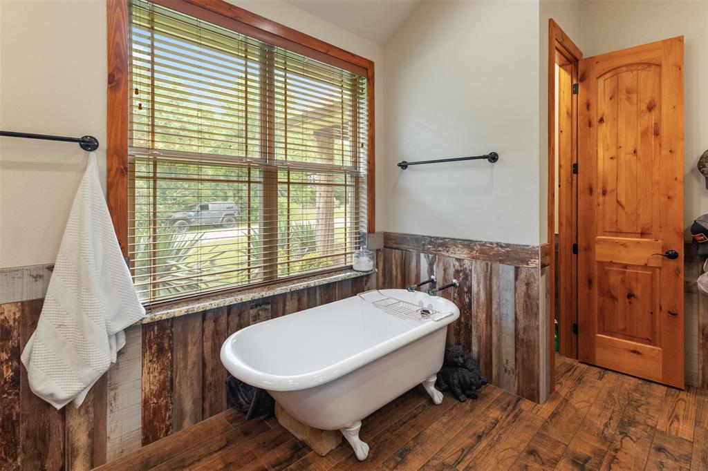 BEACHWOOD ESTATES - Residential