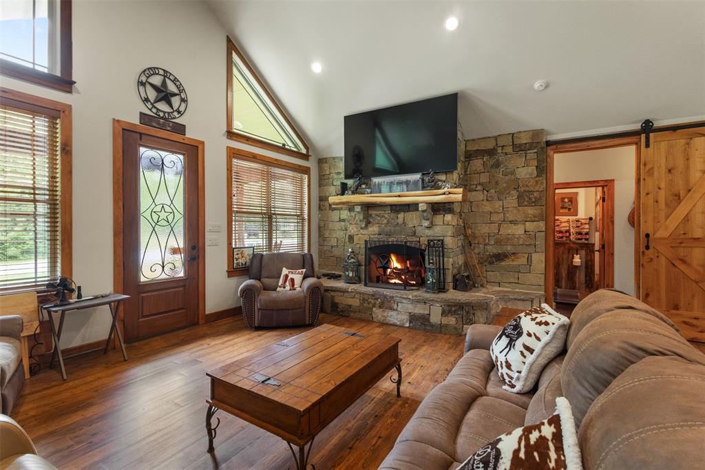 BEACHWOOD ESTATES - Residential