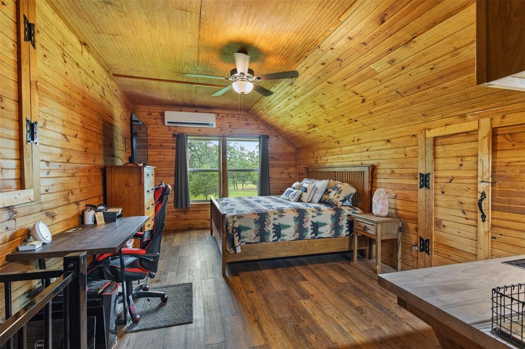 BEACHWOOD ESTATES - Residential