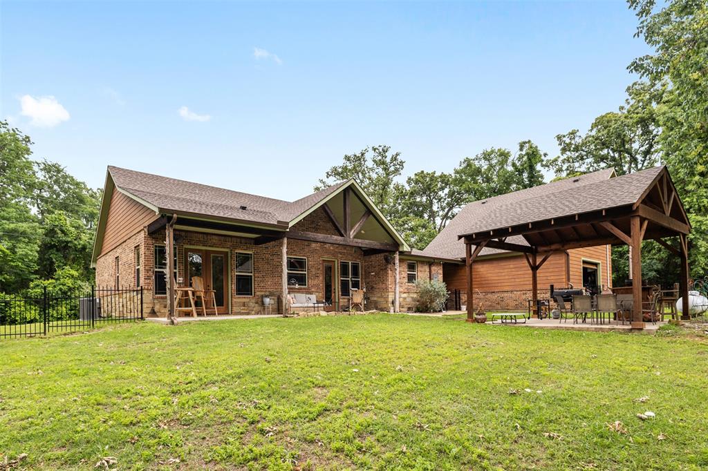BEACHWOOD ESTATES - Residential