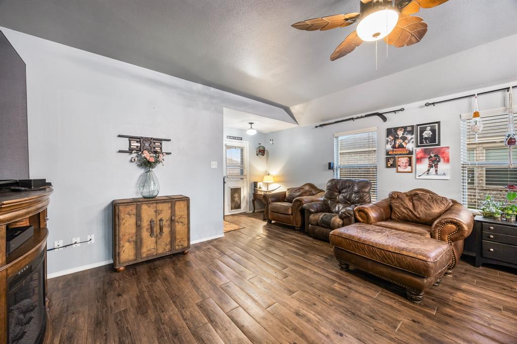 1401 Savannah Ridge Drive