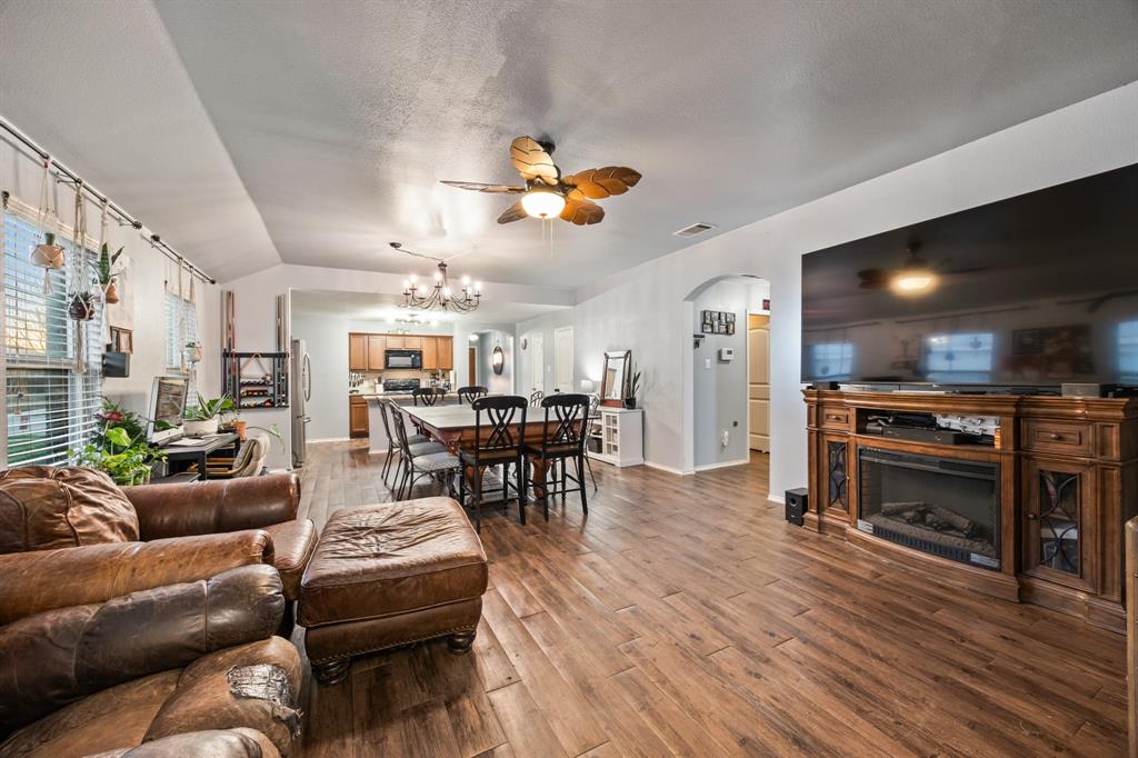 1401 Savannah Ridge Drive