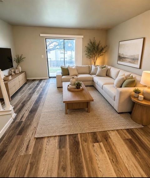 Photo of 808 W Collins Street, Denton, TX 76201 (MLS # 21330937)