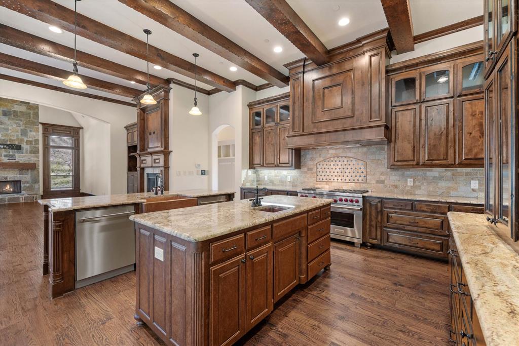 1600 Enclave Court