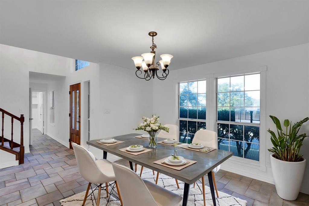 363 Balcones Drive