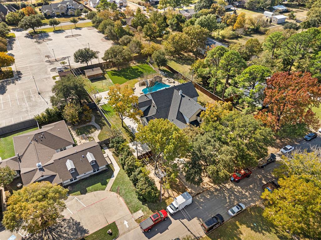 407 Timberline Drive N