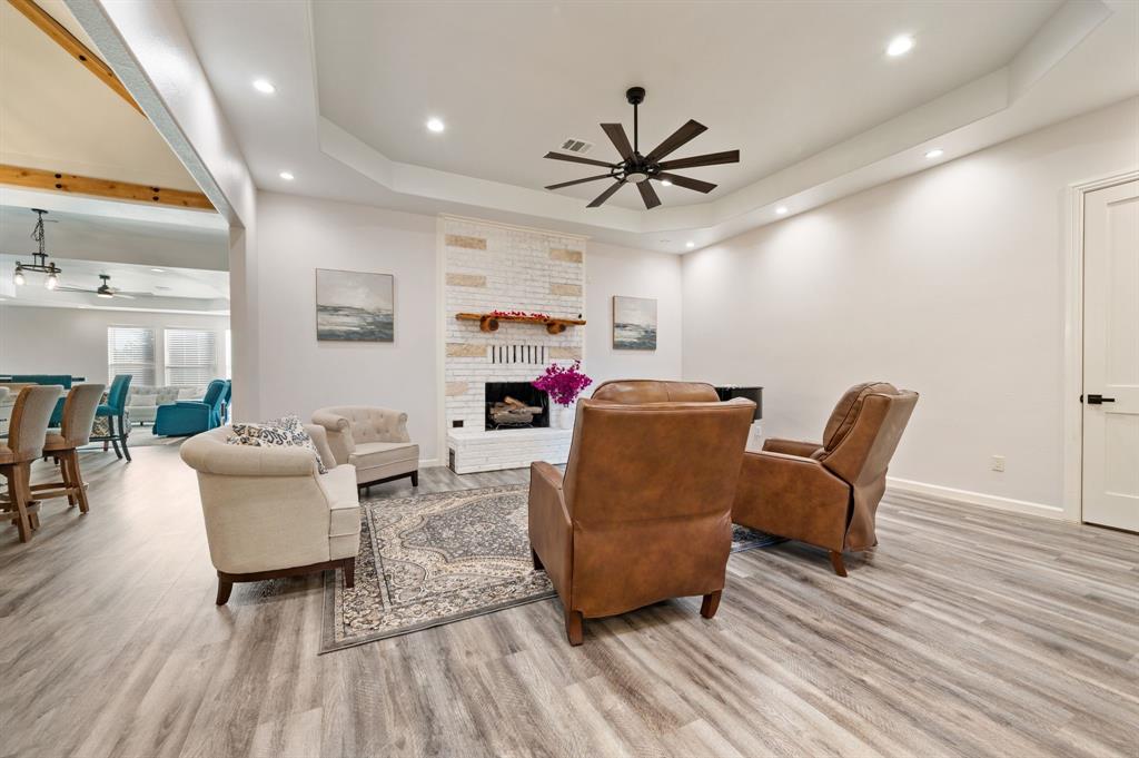 407 Timberline Drive N