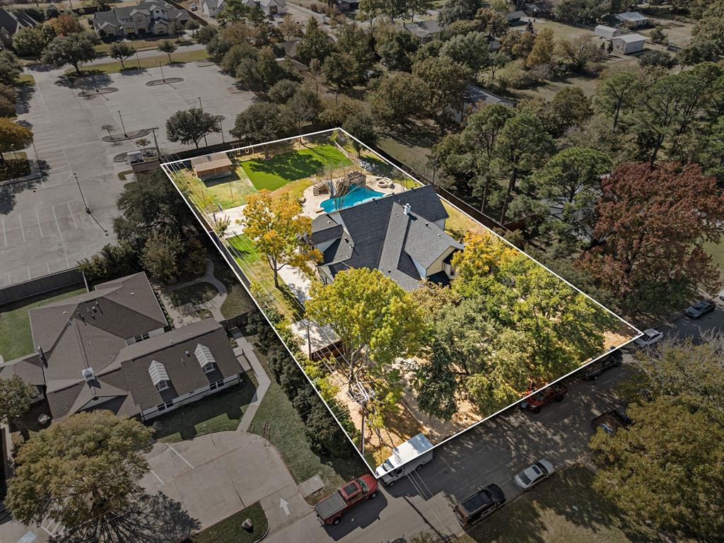 407 Timberline Drive N