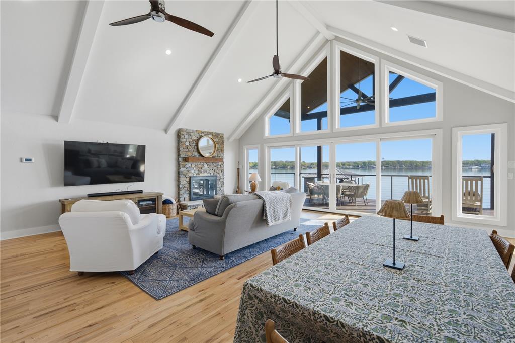 ENCHANTED ISLES - Residential