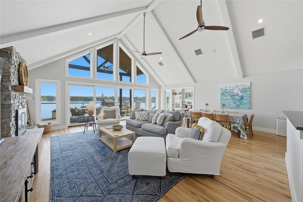 ENCHANTED ISLES - Residential