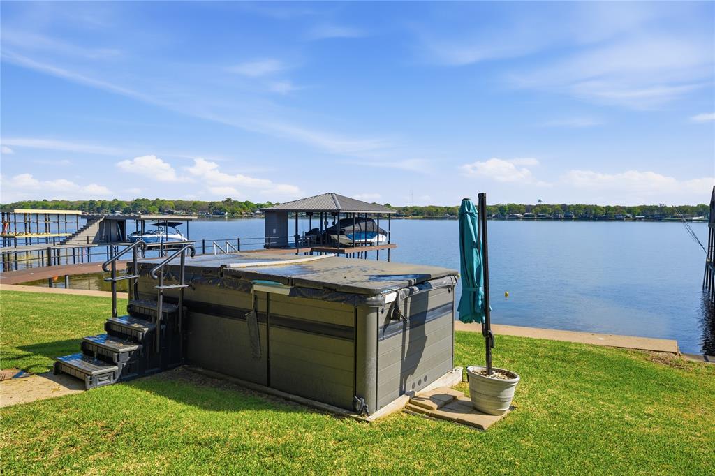 ENCHANTED ISLES - Residential