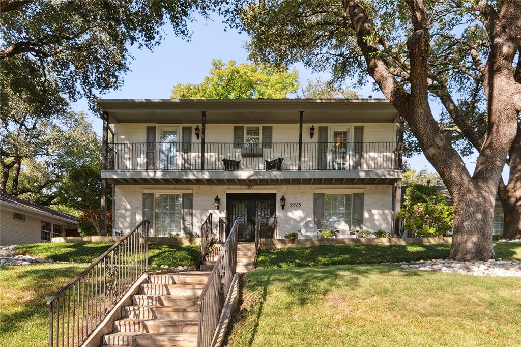 2513 W Prairie Creek Drive