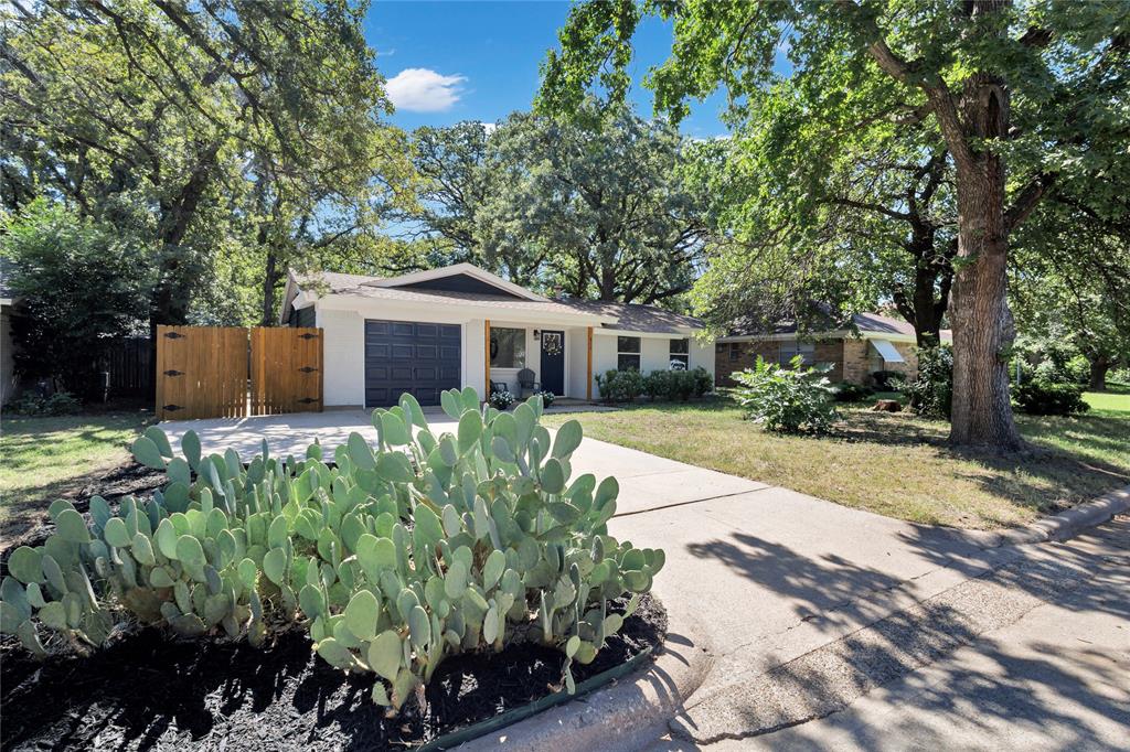 813 Clover Park Drive