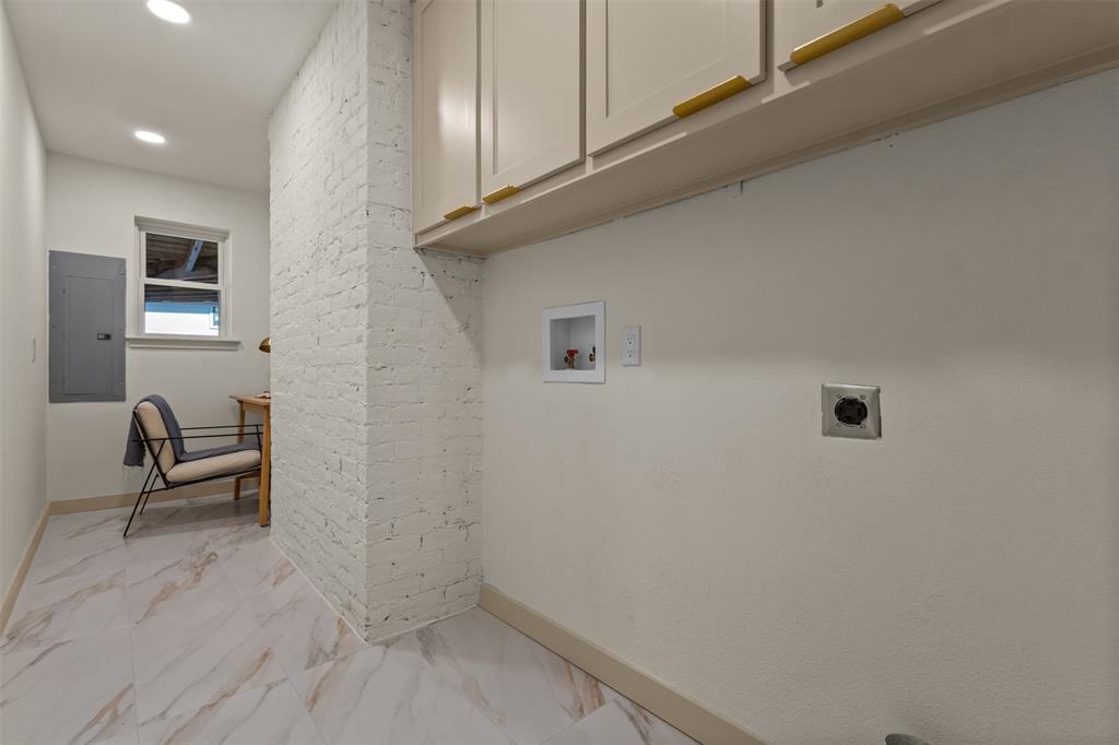 Lochwood Instl Add 09 - Residential